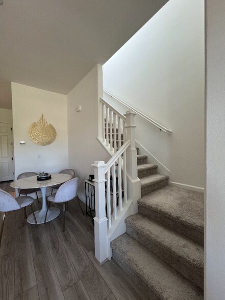 Building Photo - 32 Lesina Way