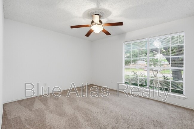 Building Photo - 4101 Gentle Springs Dr