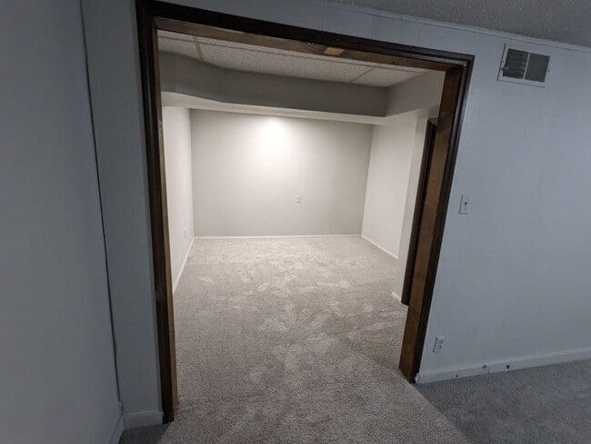 Building Photo - 5108 E Looman St