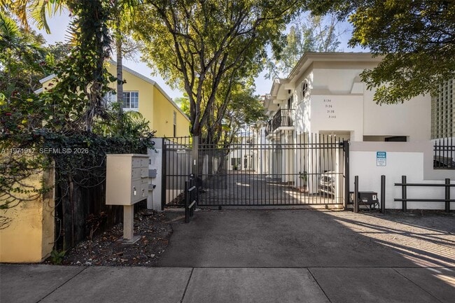 Building Photo - 3138 Virginia St