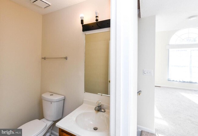 Building Photo - 5908 Grenfell Loop