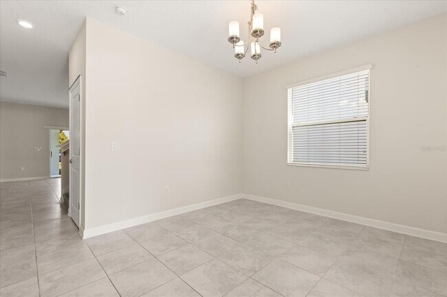 Building Photo - 9131 Cut Shot Dr