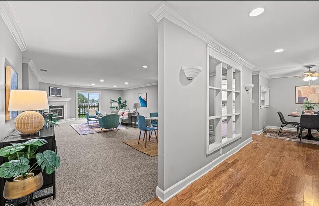 Primary Photo - 8751 Jaffa Ct Dr E