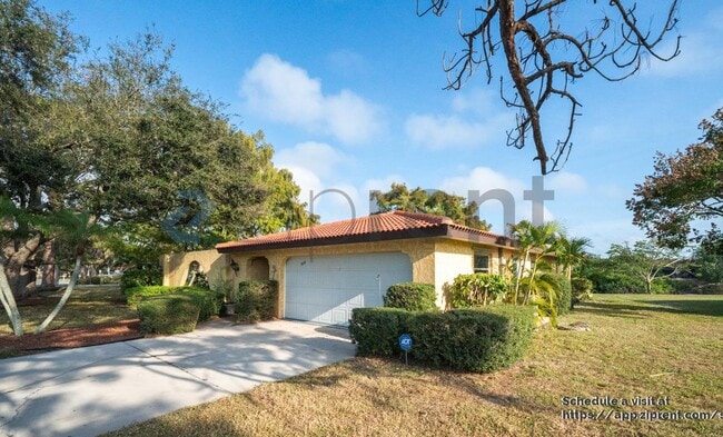 Building Photo - 468 Laurencin Dr