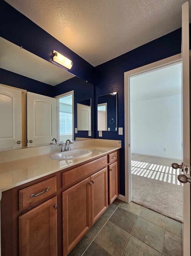 Building Photo - 10900 Merrick Way