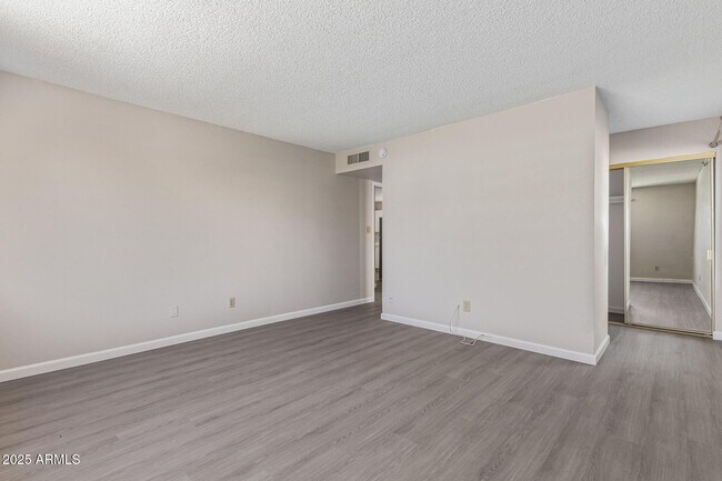Building Photo - 7342 W Minnezona Ave