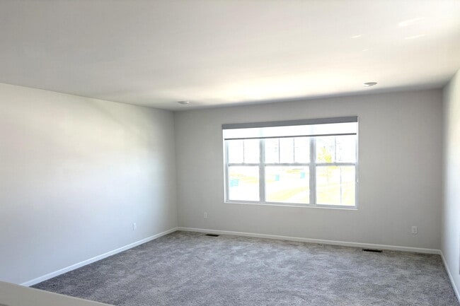 Building Photo - 1206 Salt Springs Dr