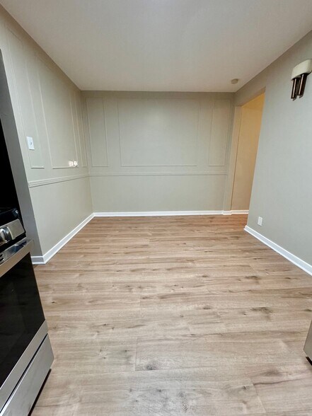 Building Photo - 9126 keating ave