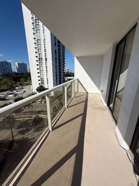 Building Photo - 3701 N Country Club Dr