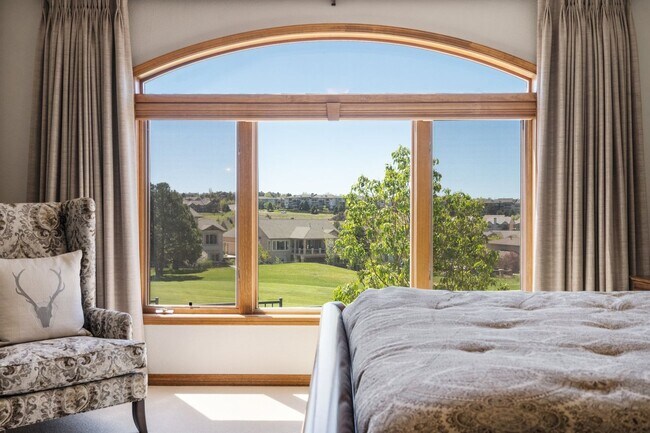 Building Photo - D20 Patio Home on the Golf Course views of...