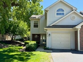 Building Photo - 801 N Shady Oaks Dr