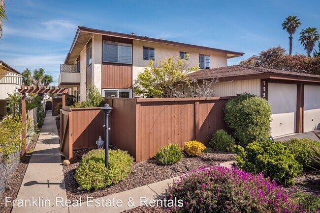 Primary Photo - 2 br, 1.5 bath House - 755 Pacific Apt #3