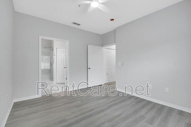 Building Photo - 6005 Westgate Dr