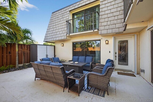 Building Photo - 112 Ocean Cove Dr