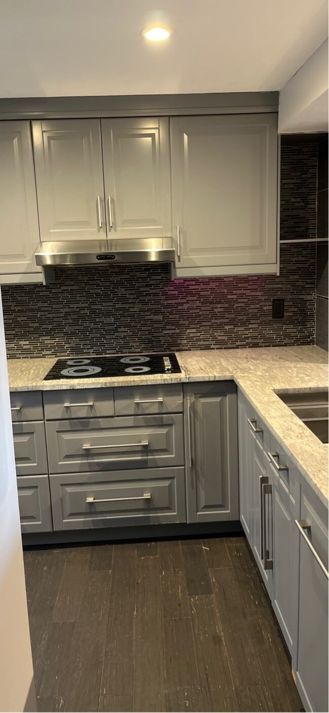 Building Photo - 208 Bonnie Brae Dr