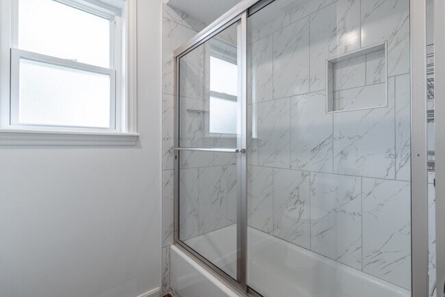 Building Photo - 17810 Cassina Dr