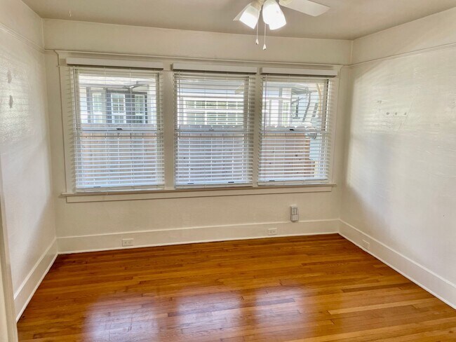 Building Photo - Classic NorthPark Craftsman