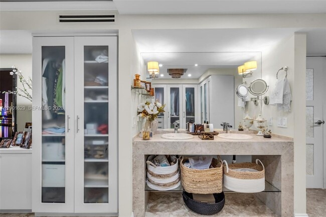 Building Photo - 55 Ocean Ln Dr