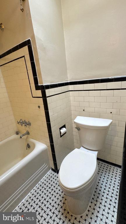 Building Photo - 8 Nunnery Ln