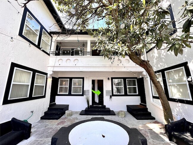 Building Photo - 415 Fairview St