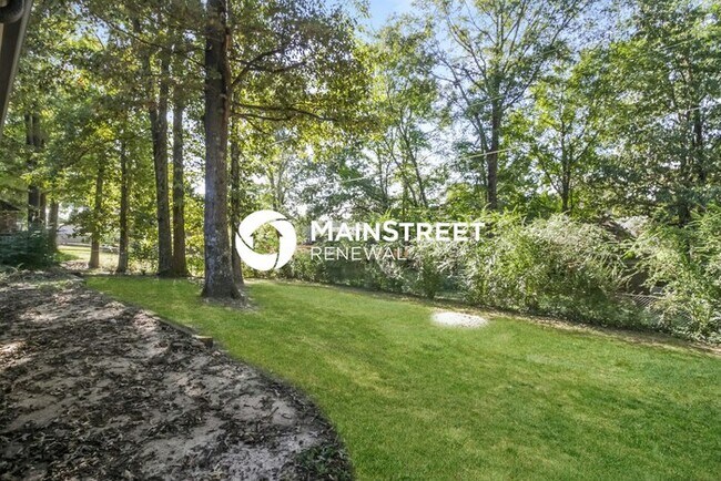 Building Photo - 3 Bedroom Pet-Friendly Home in Olive Branch, MS with Main Street Renewal