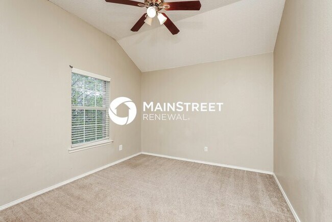 Building Photo - 4 Bedroom Pet-Friendly Home in Mesquite, TX with Main Street Renewal