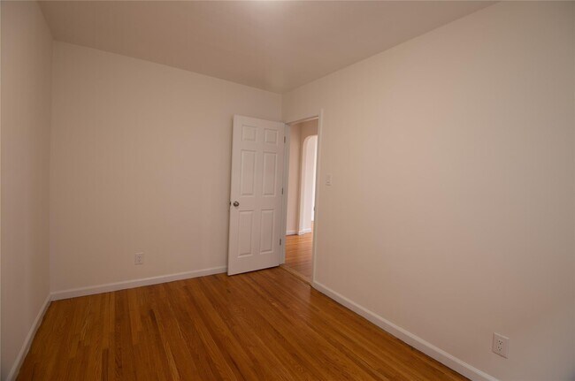 Building Photo - 22-14 49th St