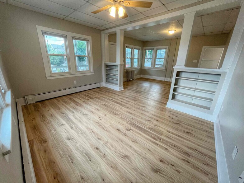 Building Photo - 142 Church St