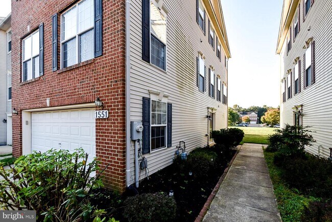 Primary Photo - 1551 Falling Brook Ct