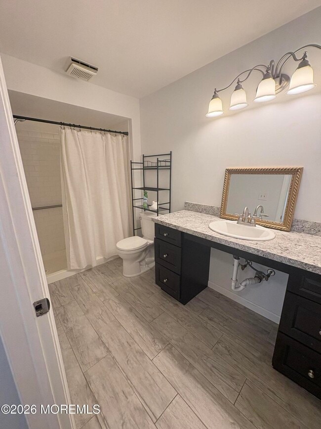 Building Photo - 103 Racquet Rd