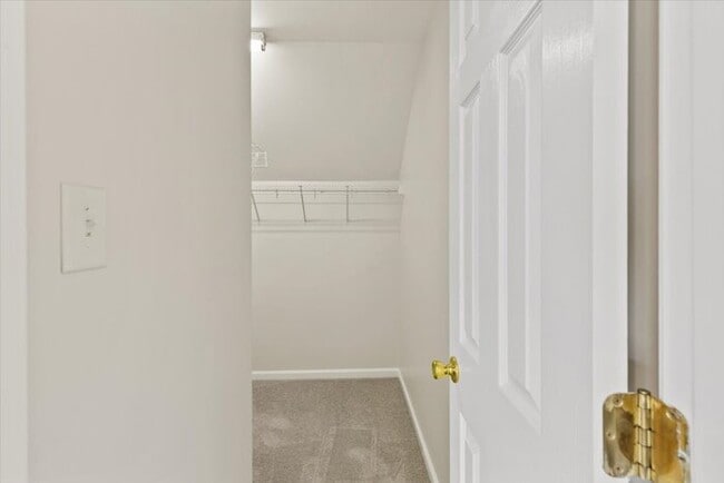 Building Photo - ***Coming Soon!!!***Spacious and Move-In R...