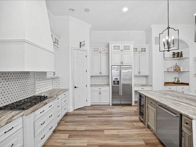 Building Photo - 3161 Club Dr