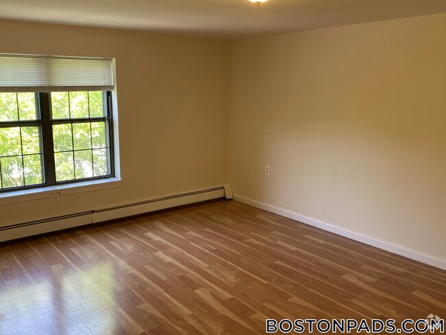Building Photo - 757 Highland Ave