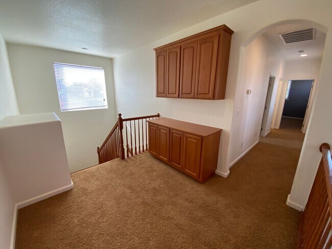 Building Photo - Elegant 2 story home in NW Visalia Coming ...