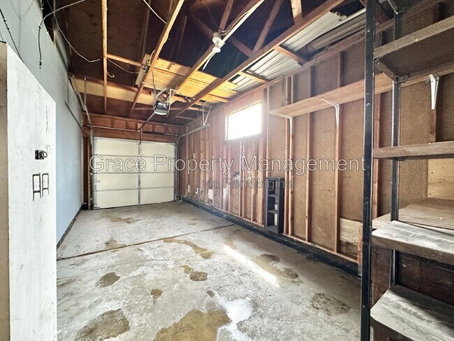 Building Photo - 3801 E 117th Ave