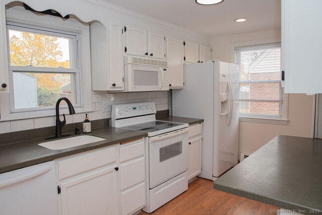 Building Photo - 20 Beckwith Dr