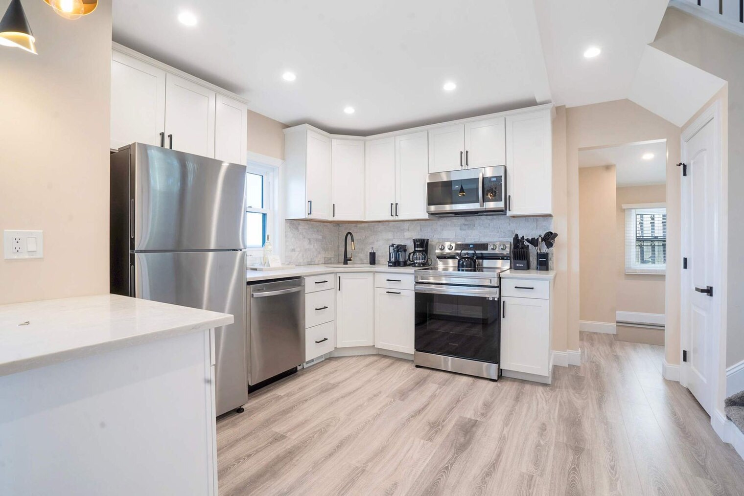 Building Photo - 54 Cliff Rd