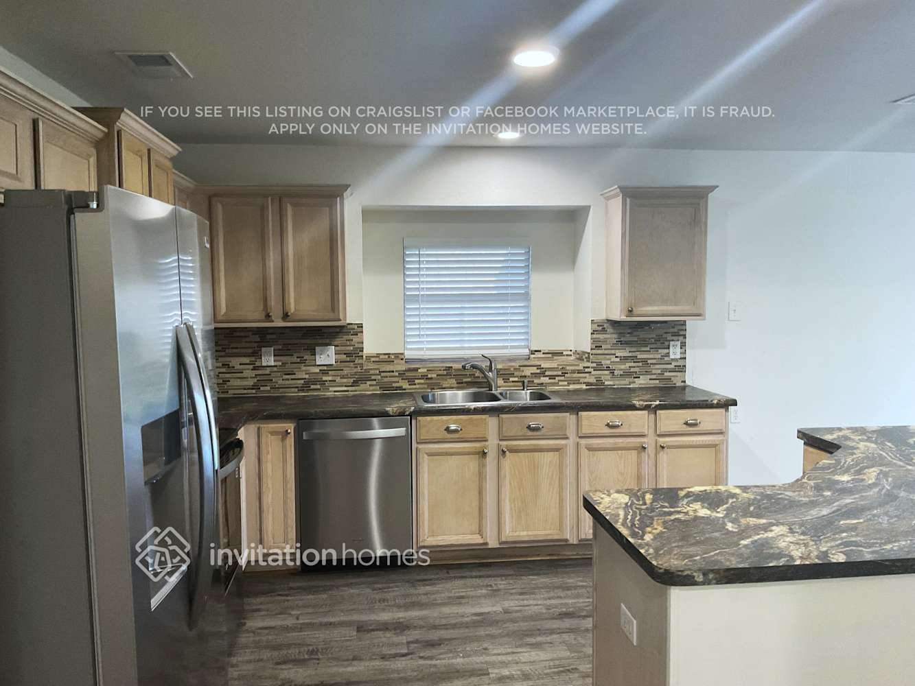 Building Photo - 921 Mockingbird Dr