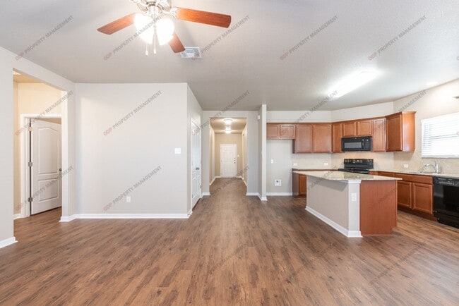 Building Photo - 4-Bedroom, 3-Bath Home in Belton ISD – Ove...
