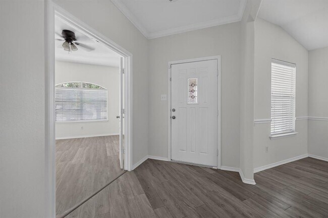 Building Photo - 315 Waterlily Way