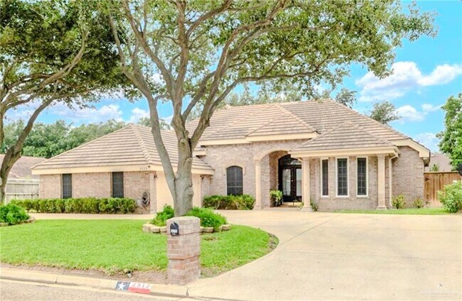Building Photo - 2513 Kings Dr