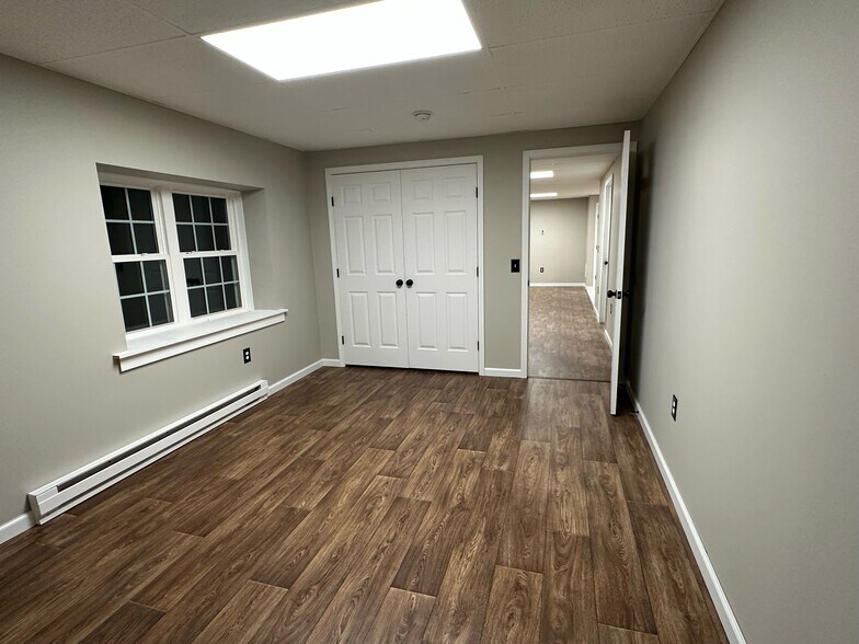 Building Photo - 34209 US-6