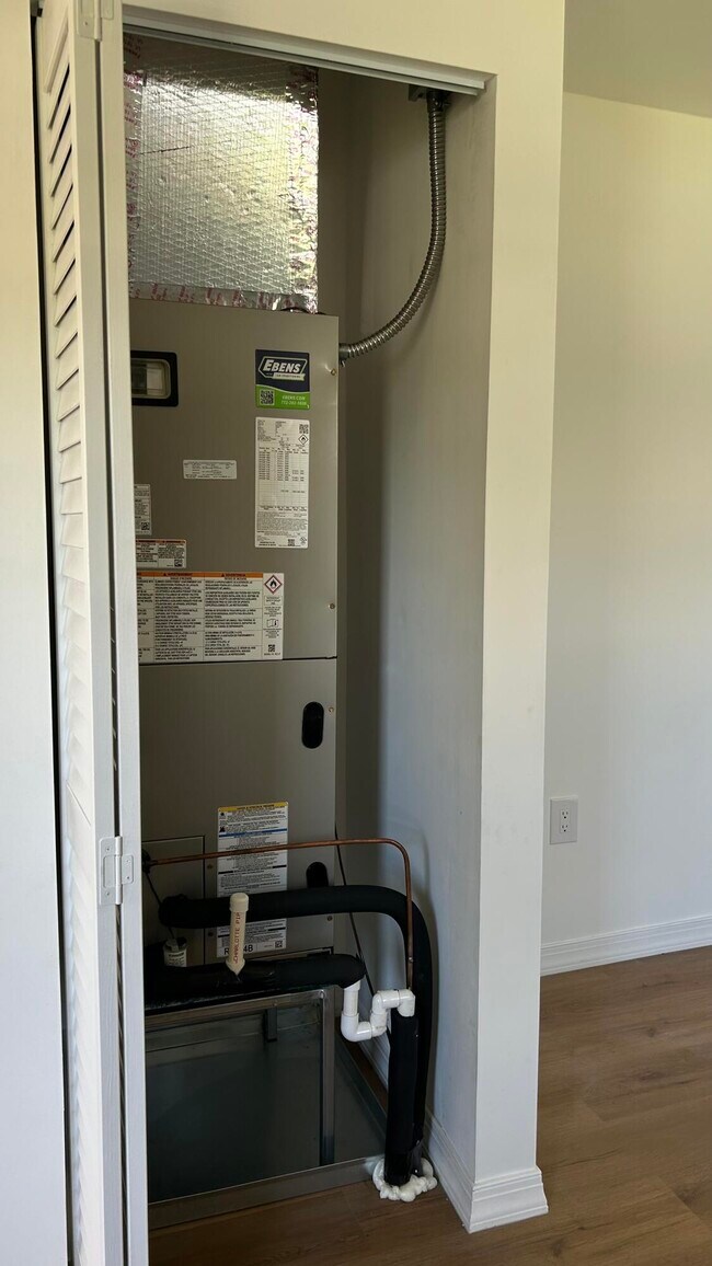 Building Photo - 1601 N 17th St