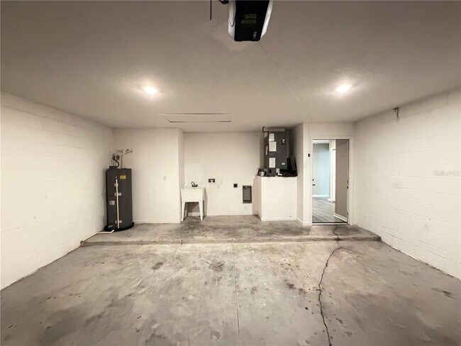 Building Photo - 13481 SW 60th Ave
