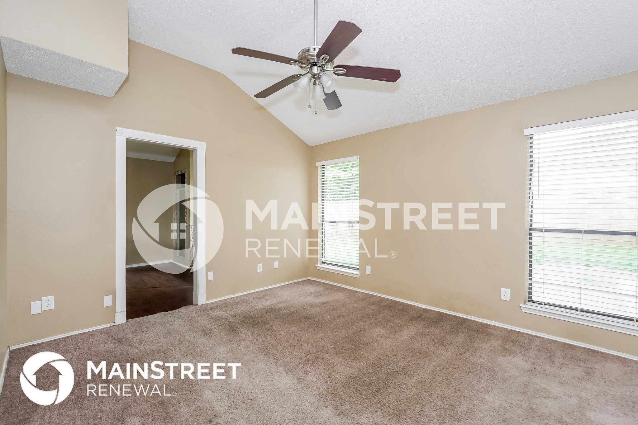 Building Photo - 837 Foxridge Dr