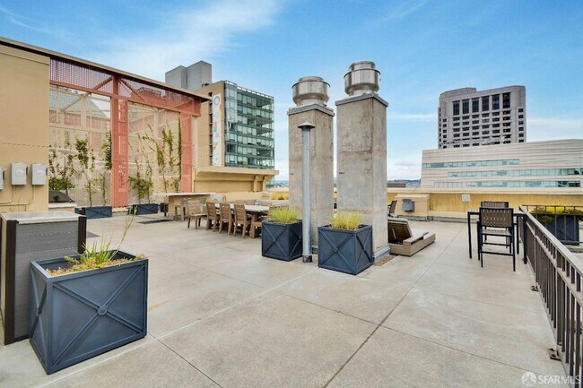 Building Photo - 199 New Montgomery St