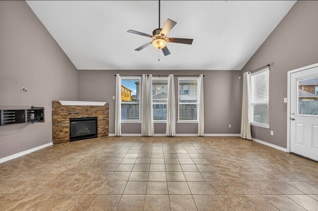 Building Photo - 11623 Greensbrook Garden Dr