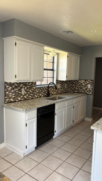 Building Photo - 619 E 1st St