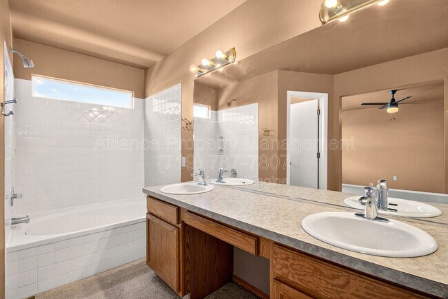 Building Photo - 8131 Oliver Rd