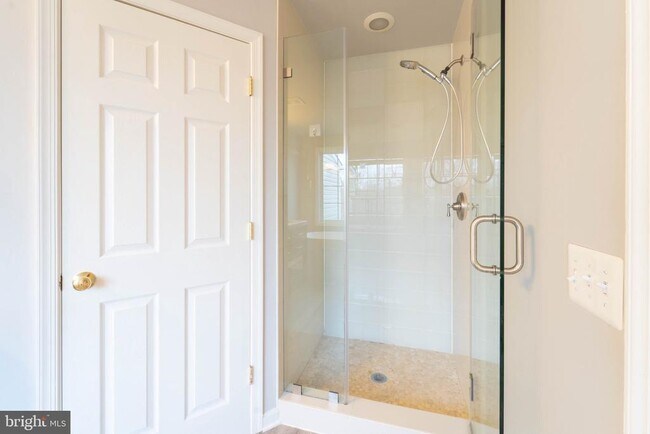 Building Photo - 5237 Jule Star Dr